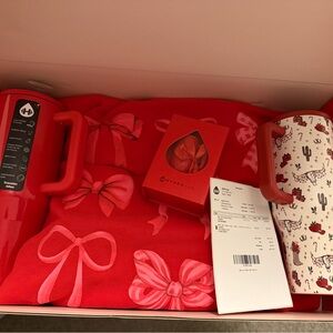 HydroJug Holiday PR Box